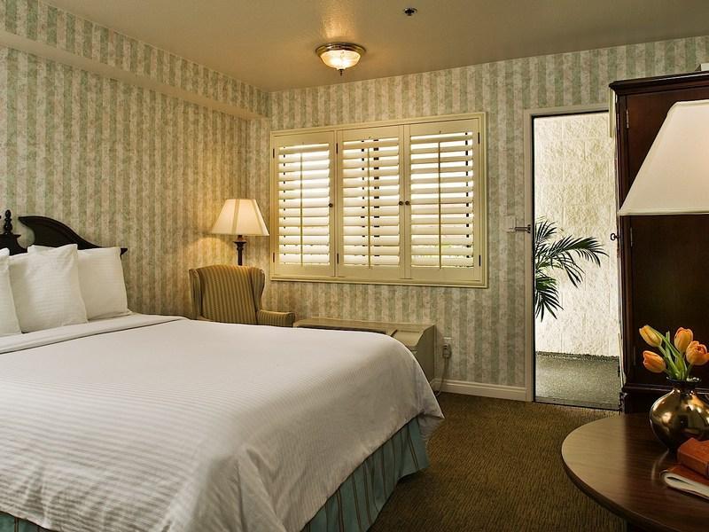 Carousel Inn And Suites Anaheim Pokoj fotografie