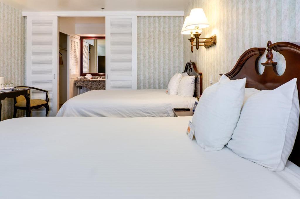 Carousel Inn And Suites Anaheim Exteriér fotografie